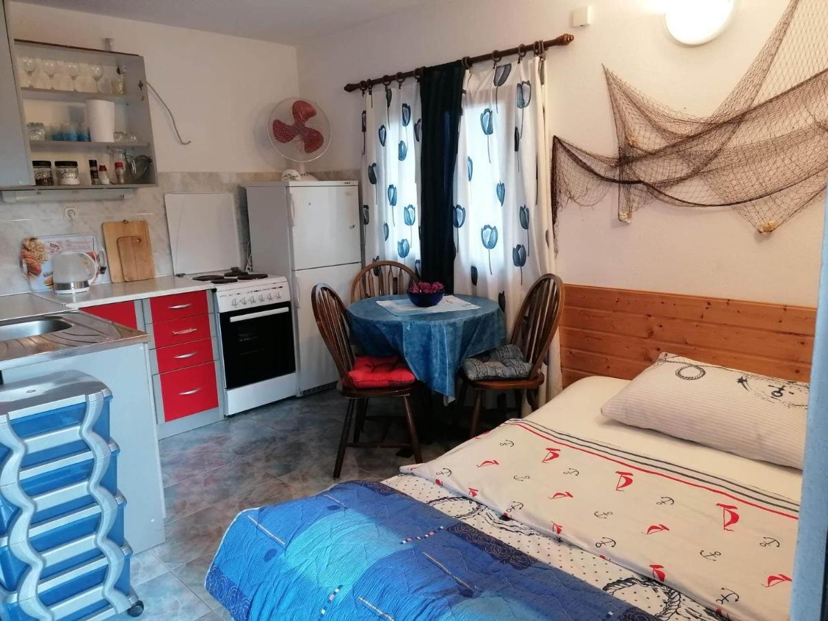 Apartments Misini Dvori Стоморска Экстерьер фото
